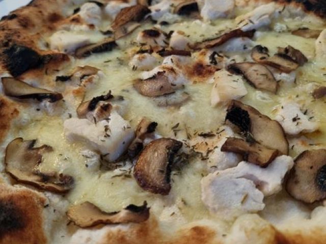 two-tozzers-pizza (18)-kireth-ai